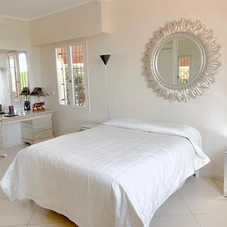Di Bonheur Villa *